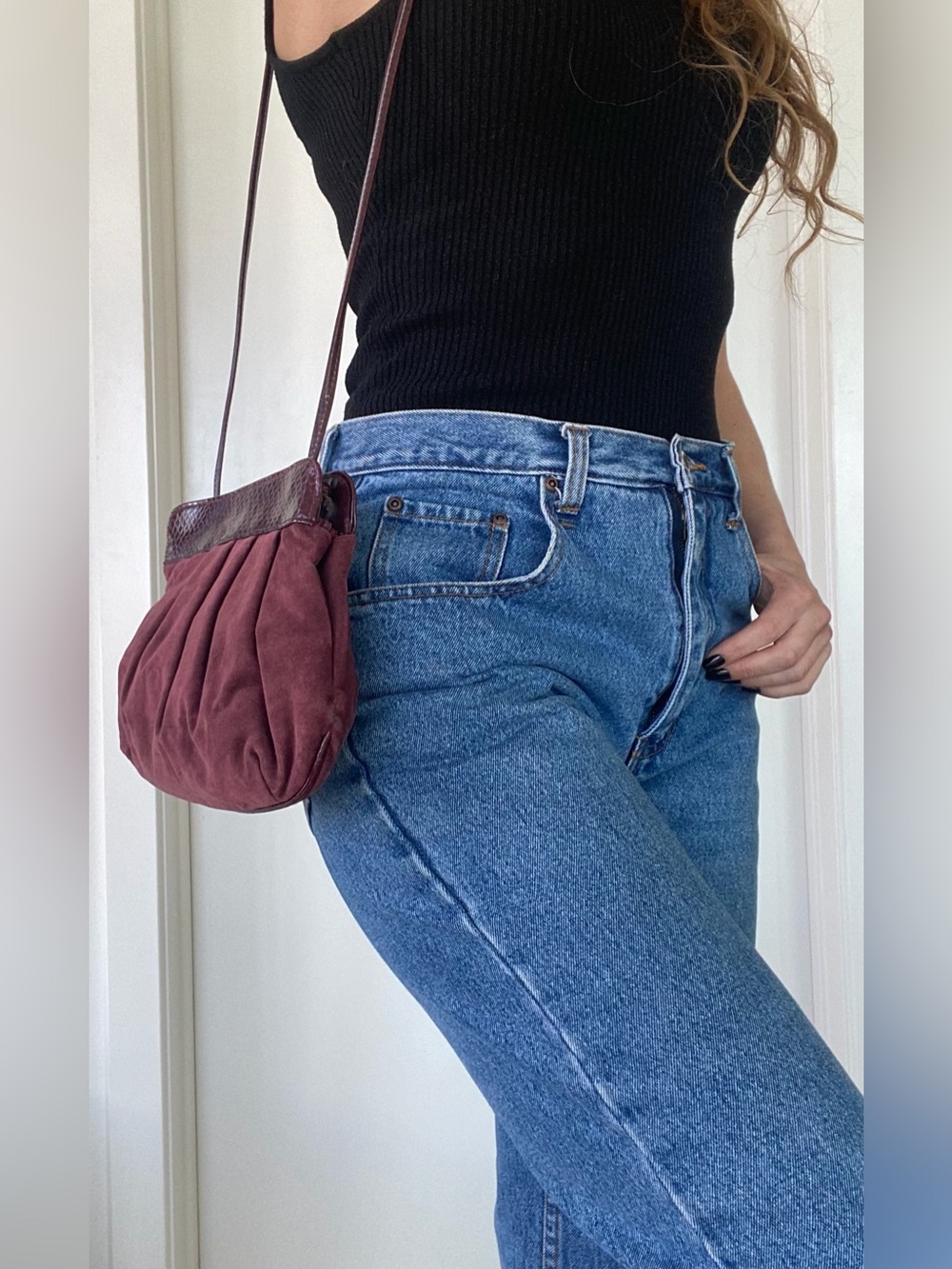 Vintage circa 70’-80’s leather burgundy crossbody purse in excellent condition